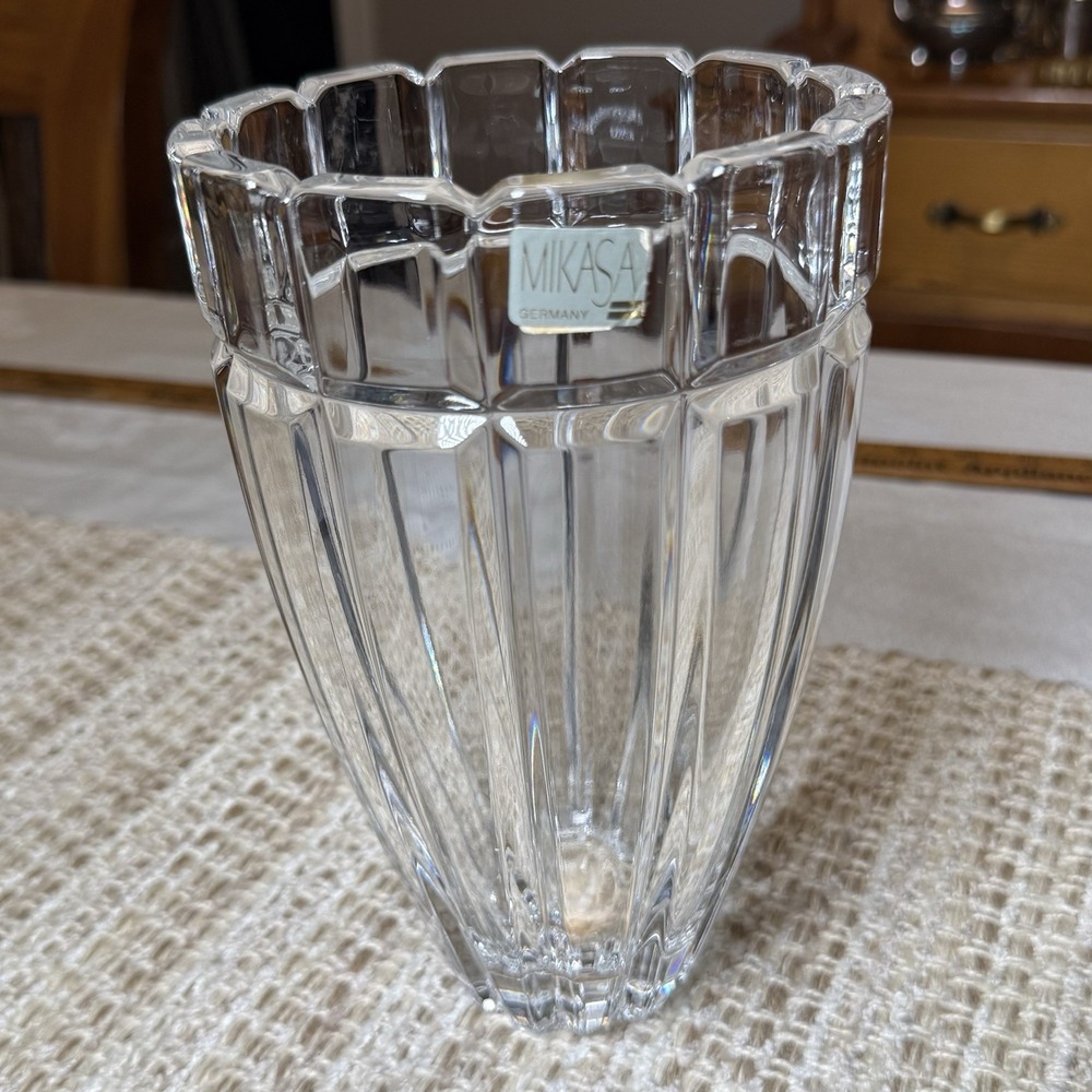 Mikasa Reflection 8.5" Prism Bold Vertical Cut Crystal Vase